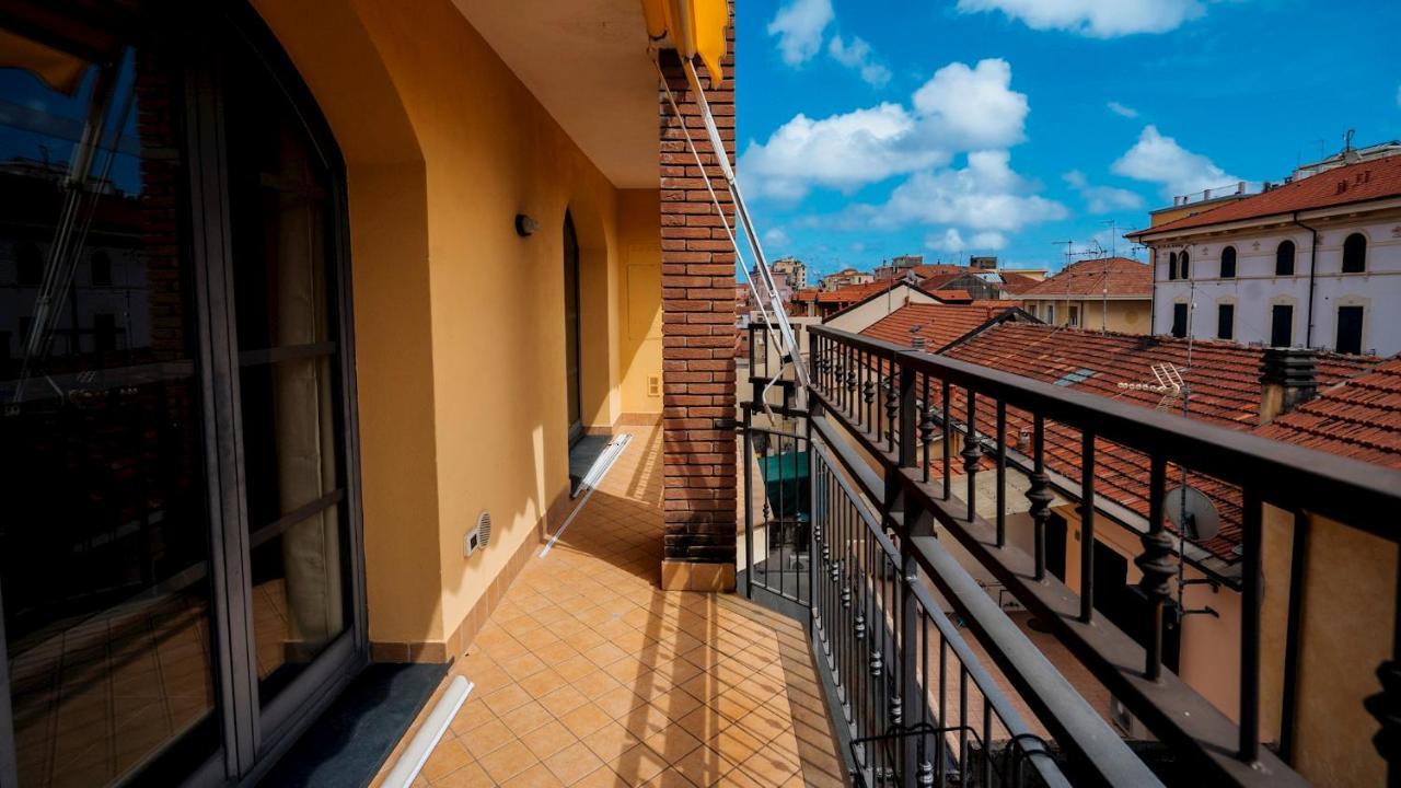 Dei Mille 31 B Apartment Албенга Екстериор снимка