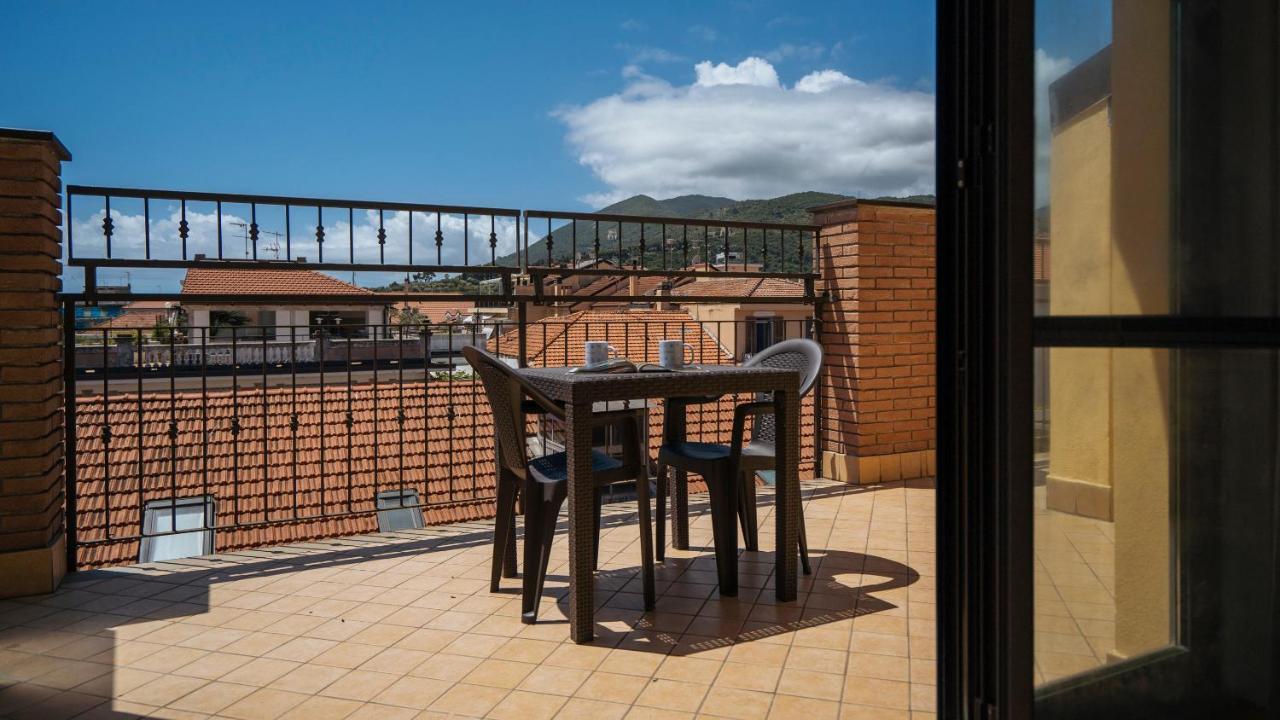 Dei Mille 31 B Apartment Албенга Екстериор снимка